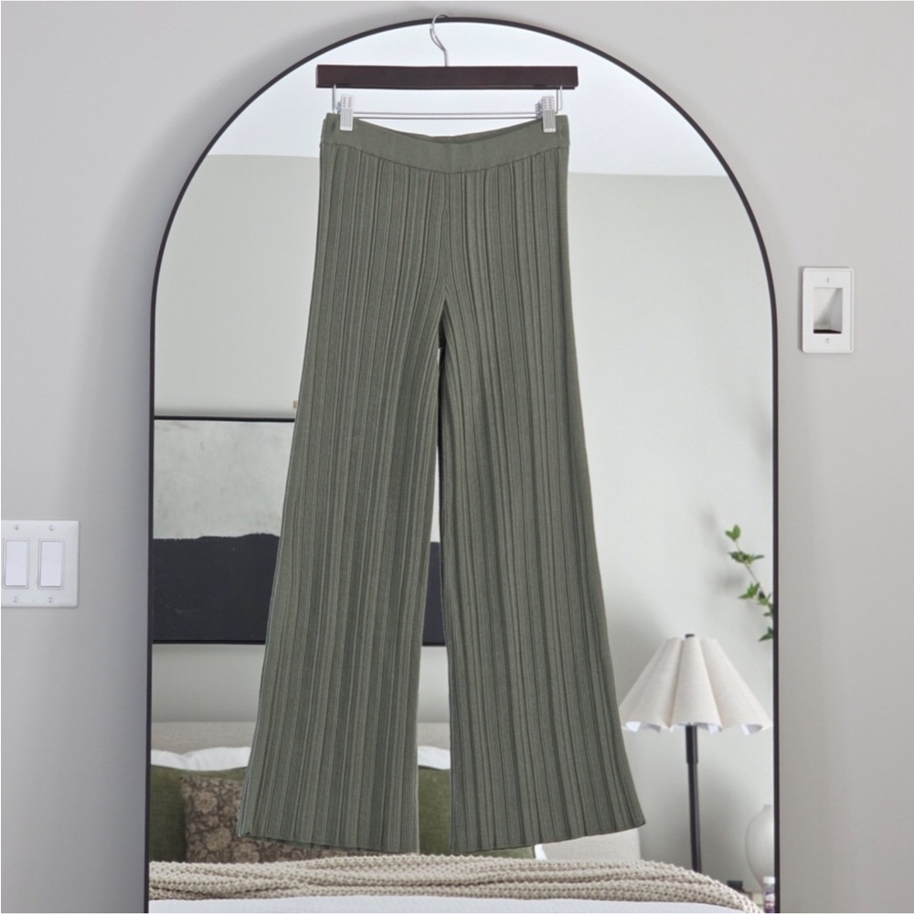 Aerie ribbed wide-leg pants in sage green Size S/P EUC - Picture 3 of 10